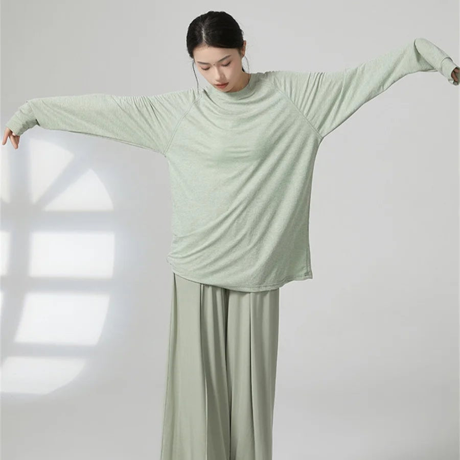 Women’s Long Sleeve Yoga Top – Soft, Breathable, Loose-Fit Tee for Dance & Daily Comfort